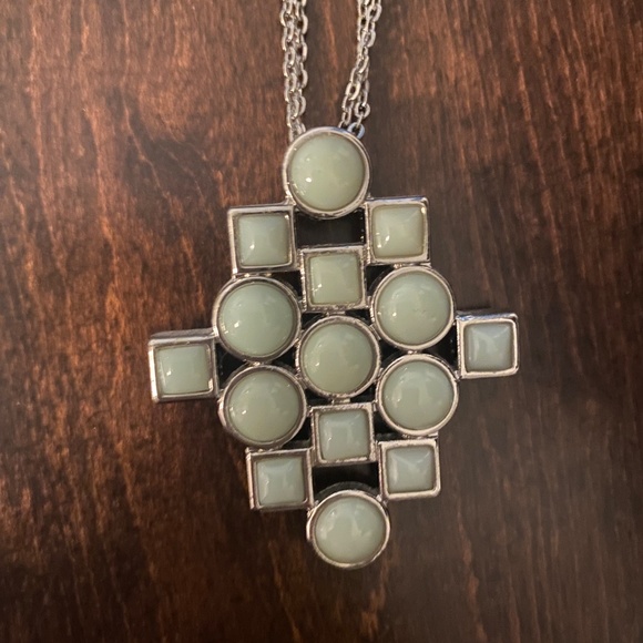 Lia Sophia Necklace - Picture 2 of 3